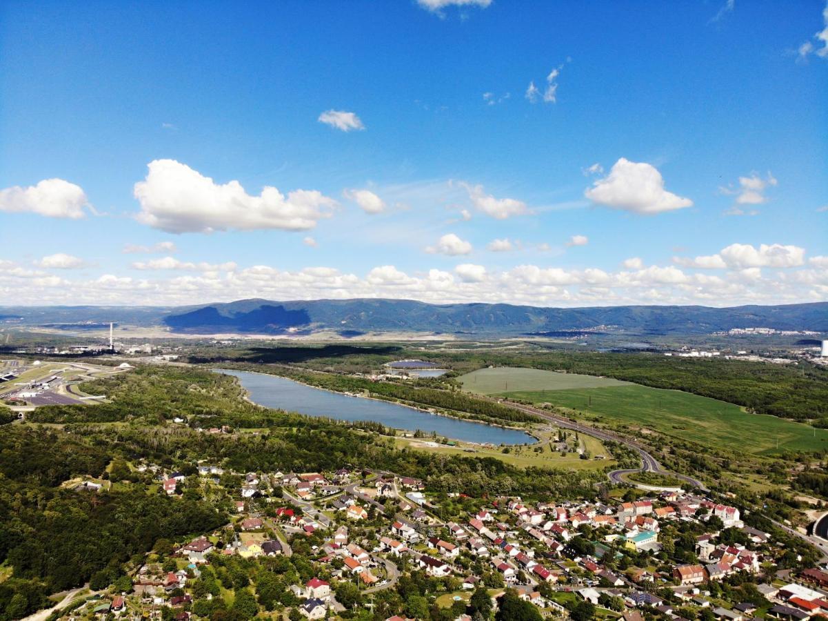 Rezidence Bělehradská Apartamento Most Exterior foto