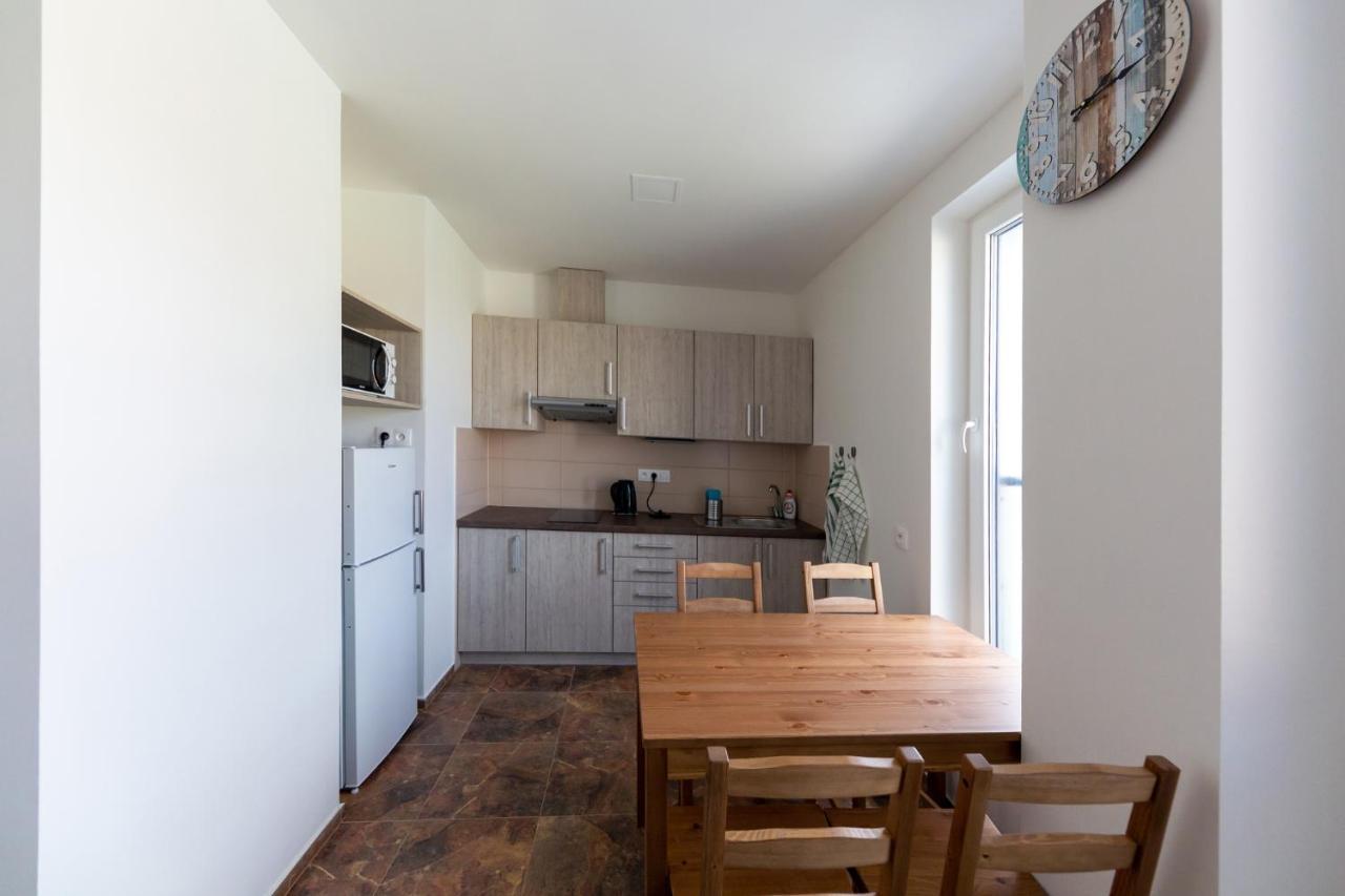 Rezidence Bělehradská Apartamento Most Exterior foto