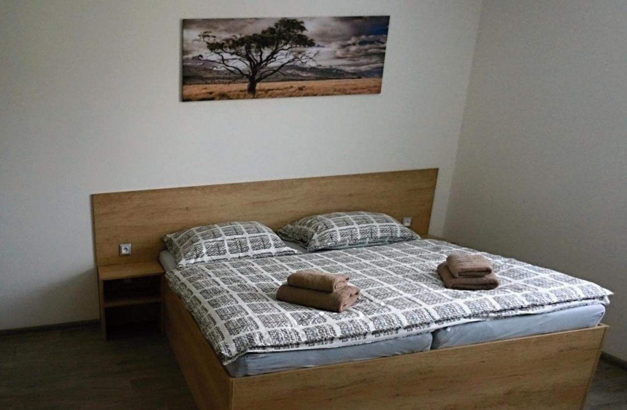 Rezidence Bělehradská Apartamento Most Exterior foto